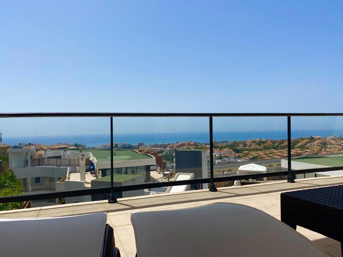 CT 167 - Hollywood Hills en Riviera del Sol Appartement Sitio de Calahonda Buitenkant foto